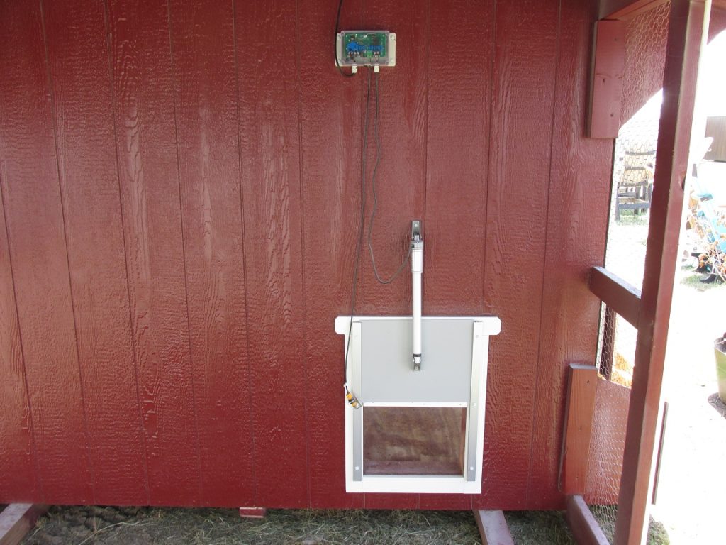 8x12-Chicken-Coop-Nest-Box-Solar-Door Garnett KS Kansas City MO Smithville MO